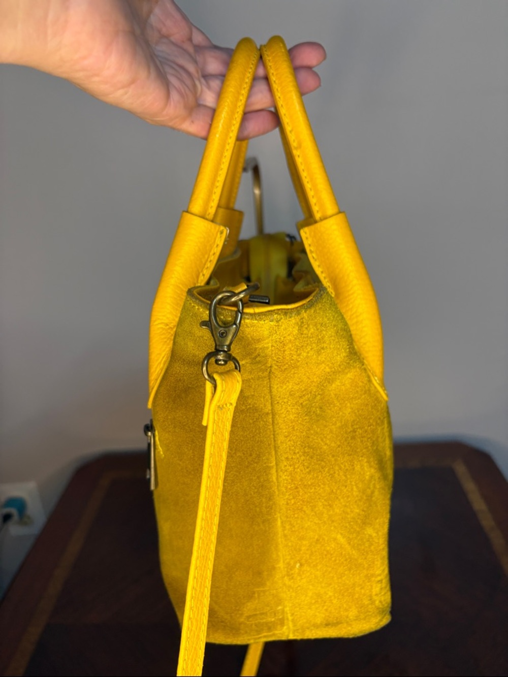 Crazy Yellow Croc-Designed Leather Tote Bag - Picture 3 of 7